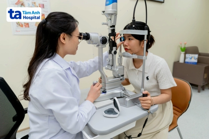 Kiểm tra khám mắt
