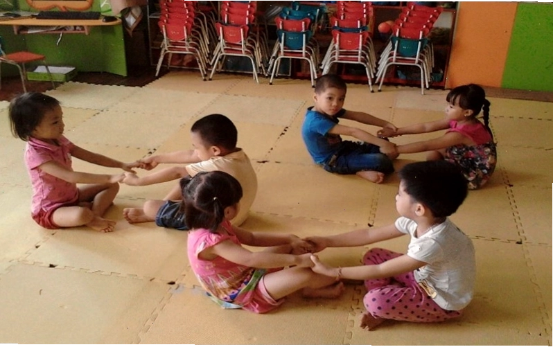 Lời bài hát Kéo cưa lừa xẻ