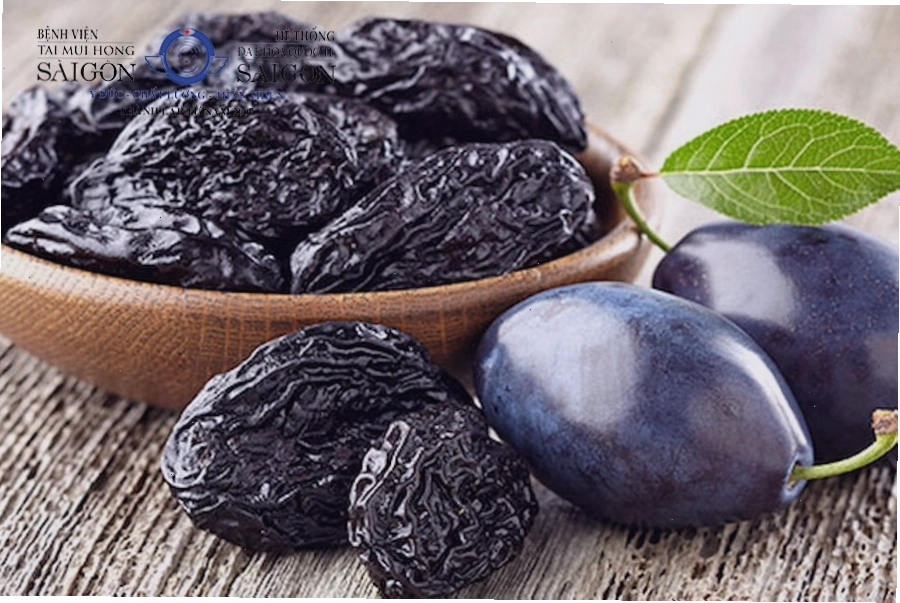 Mận khô là một thực phẩm hiệu quả giúp giảm táo bón