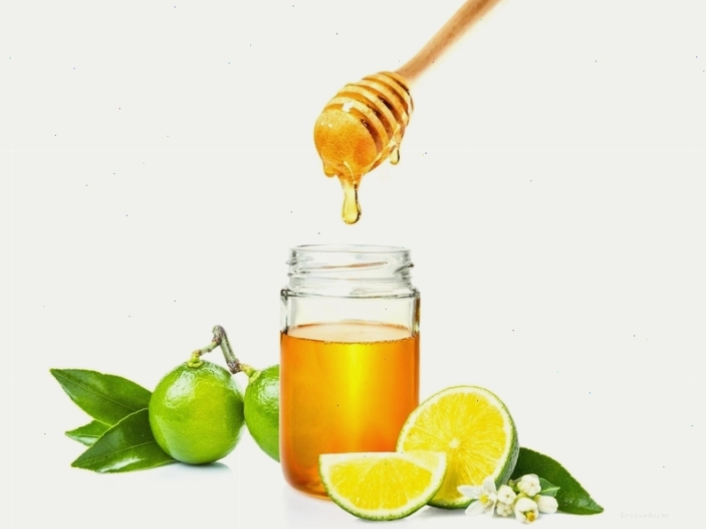 Mật ong làm dịu cổ họng và hỗ trợ đẩy xương cá