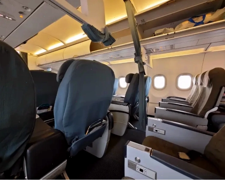 Minh họa không gian ghế ngồi hạng Economy trên máy bay Vietnam Airlines