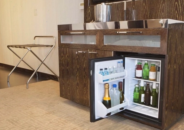 Minibar Primo 20 lít cửa kính viền kim loại
