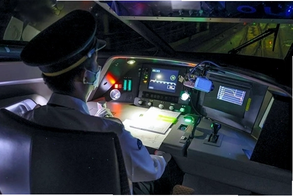 Người lái tàu Shinkansen chuyên nghiệp