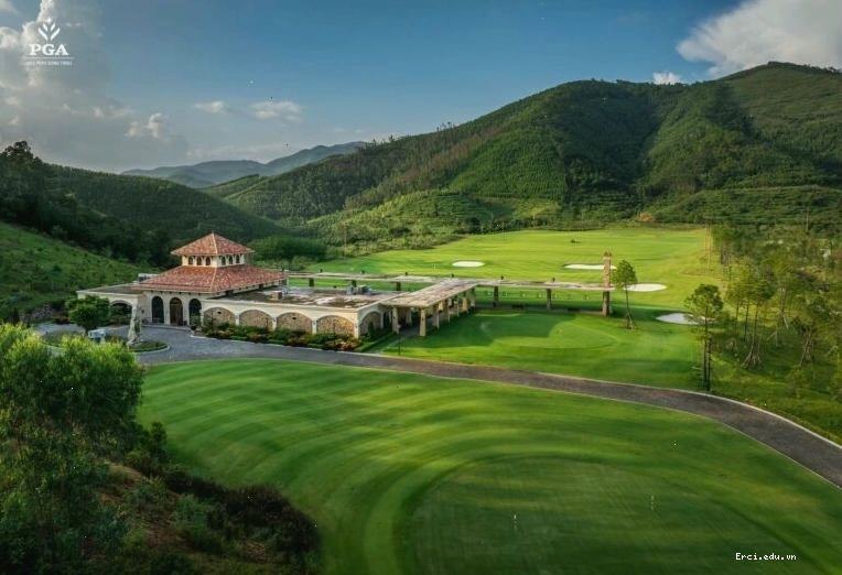 Sân golf Silk Path Đồng Triều với cảnh quan xanh mát
