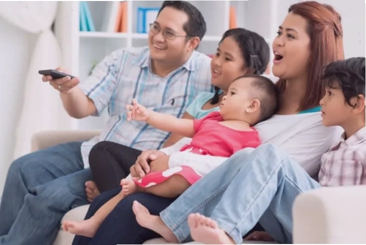Tác hại của xem tivi đối với trẻ em: Béo phì và lối sống ít vận động