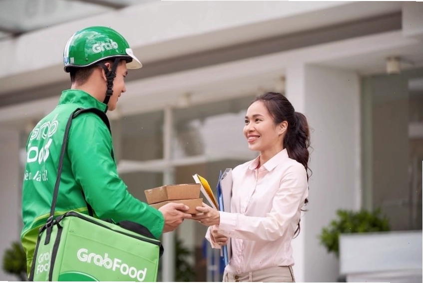 Tài xế Grab đang nhận cuốc xe