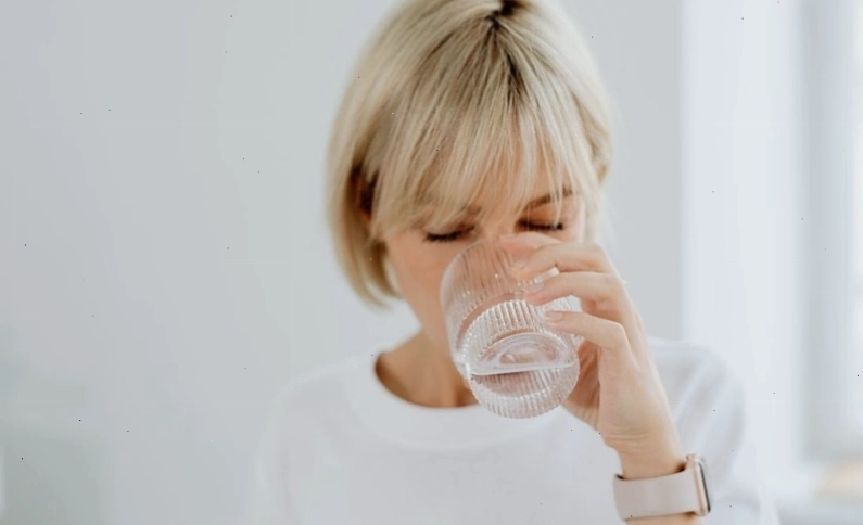Tầm quan trọng của việc uống đủ nước mỗi ngày
