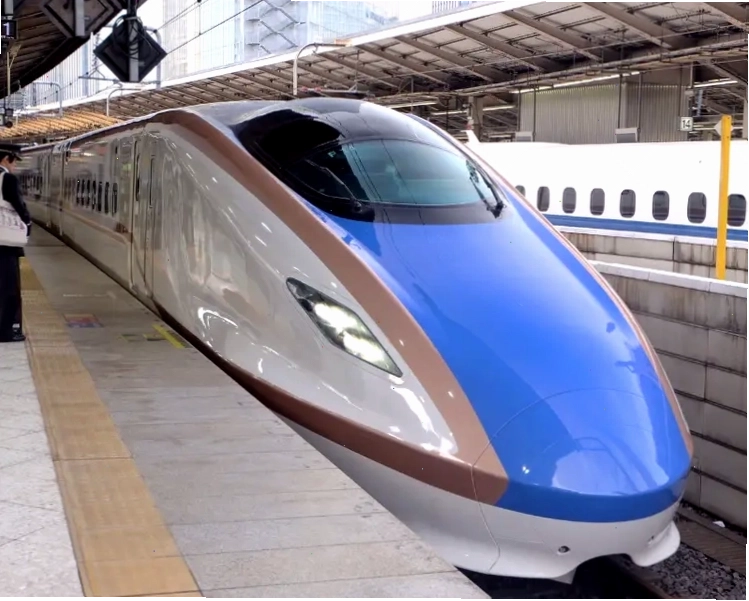 Tàu Shinkansen dòng Kagayaki màu trắng sang trọng