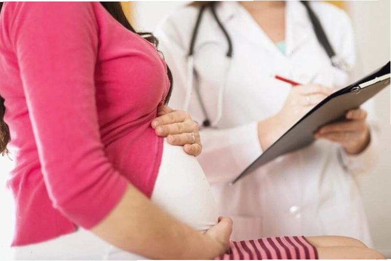 Tham khảo ý kiến bác sĩ trước khi thực hiện gây tê tủy sống