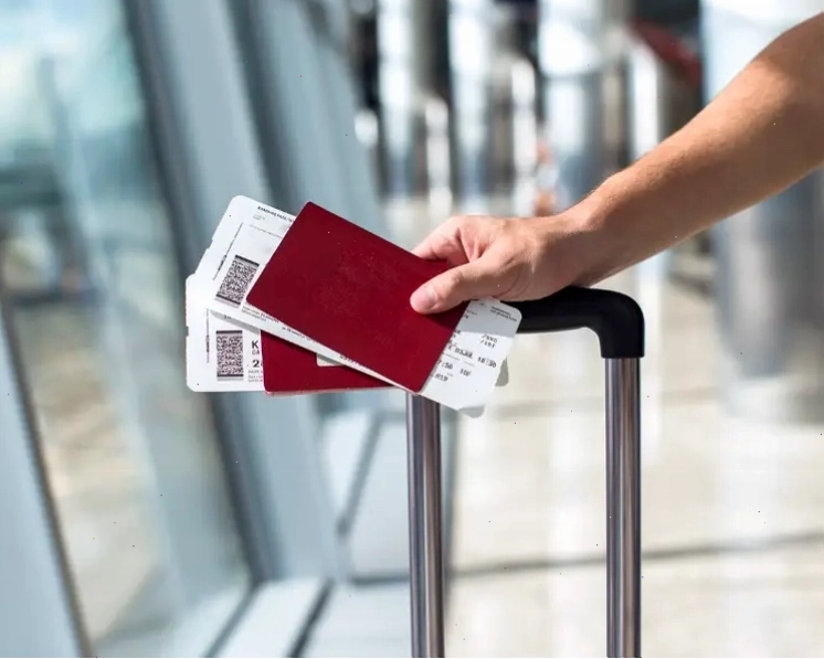 Thẻ lên máy bay dạng vật lý tại quầy check-in