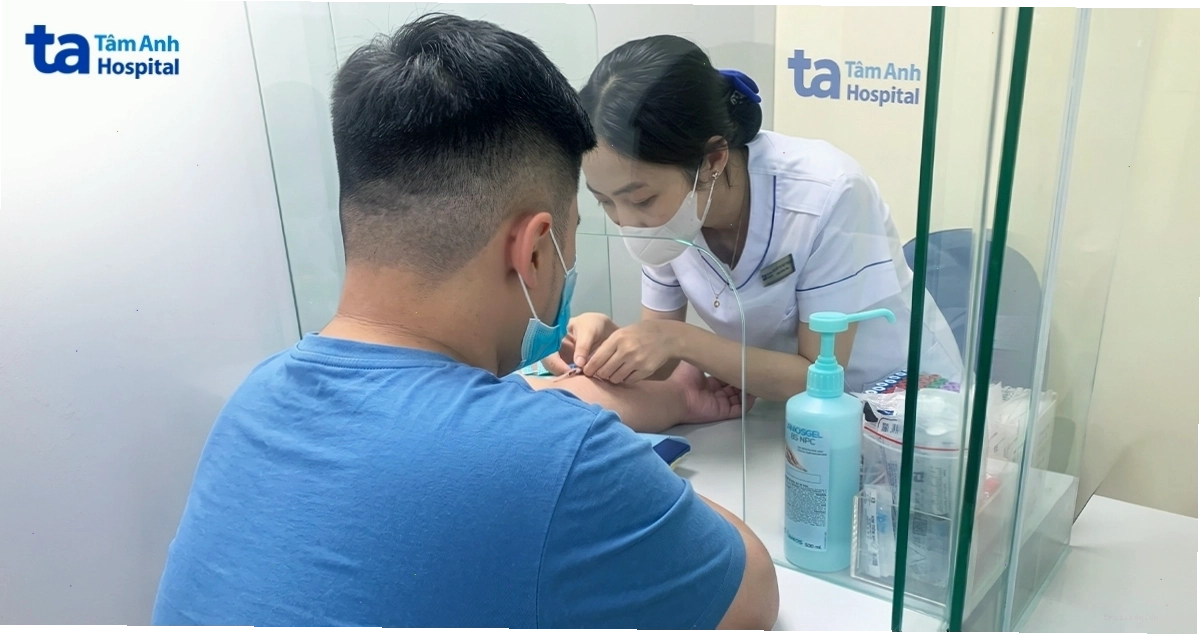 Thiếu niên 13 tuổi hạ đường huyết do béo phì