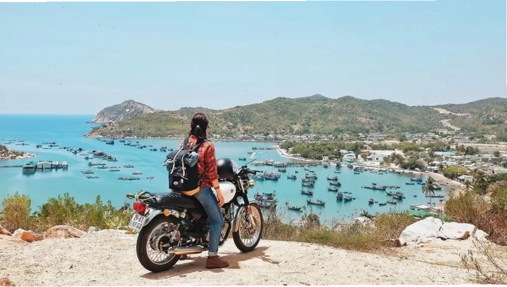 Toàn cảnh khu du lịch Núi Tà Cú nhìn từ trên cao