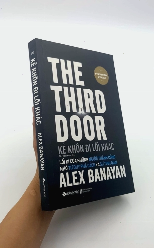 Trẻ em hào hứng tham gia trò chơi đố vui về sách