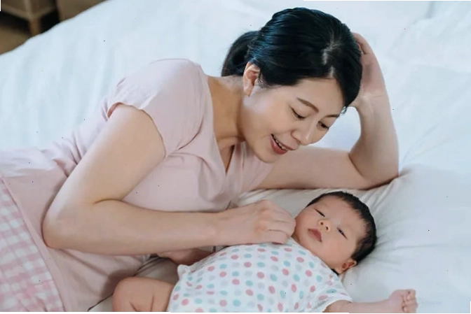 Trẻ em tham gia trò chơi vận động dân gian