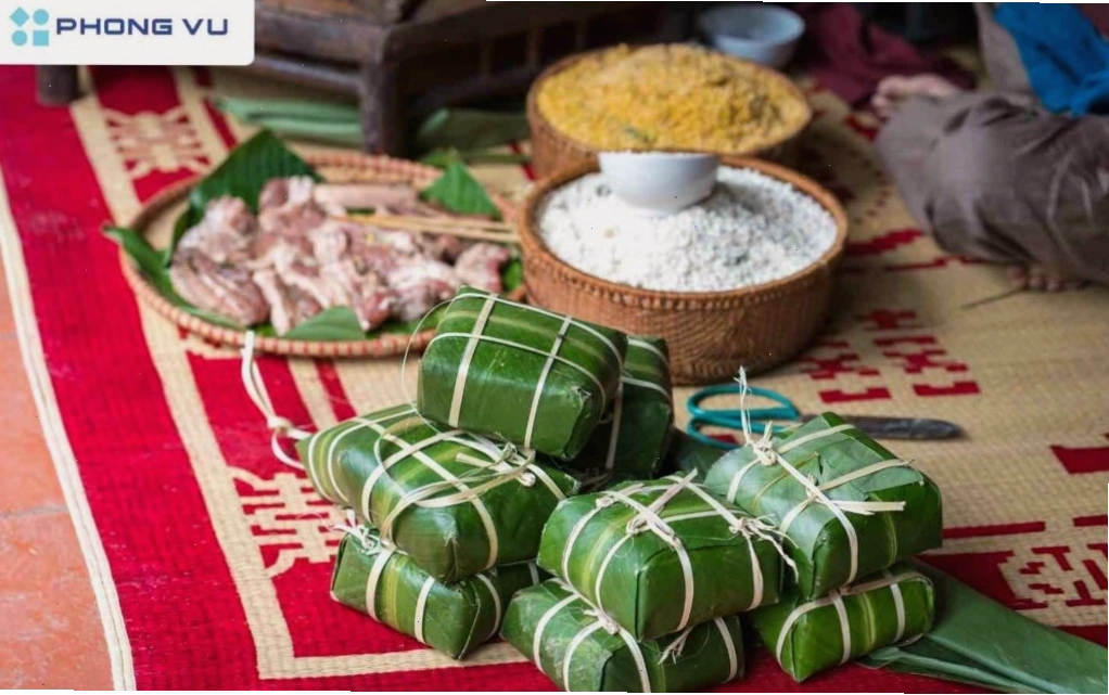 Trẻ em vui chơi ngày Tết