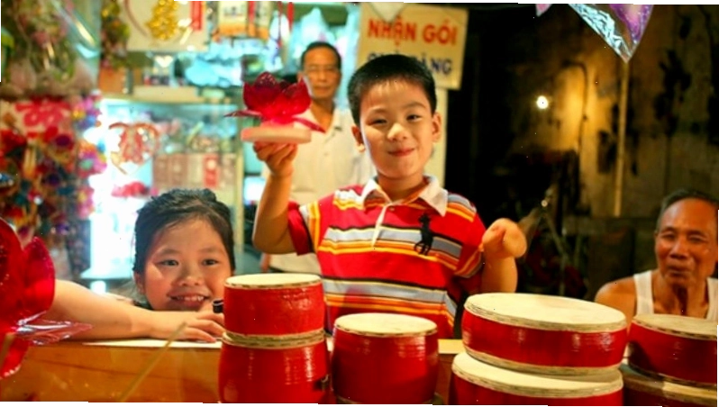 Trống bỏi và đầu lân cho trẻ
