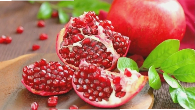 Tương tác thuốc là một tác hại tiềm ẩn của quả lựu mà người dùng cần lưu ý
