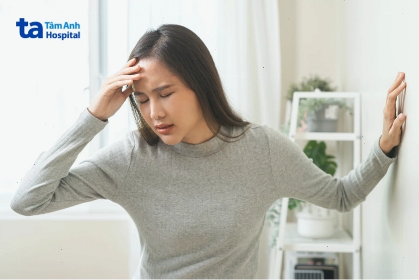 Uống nhiều nước có hại thận không