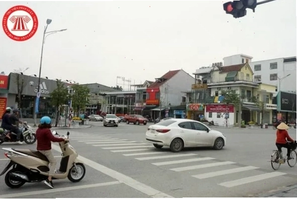 Vạch vàng đứt nét cho phép vượt khi an toàn