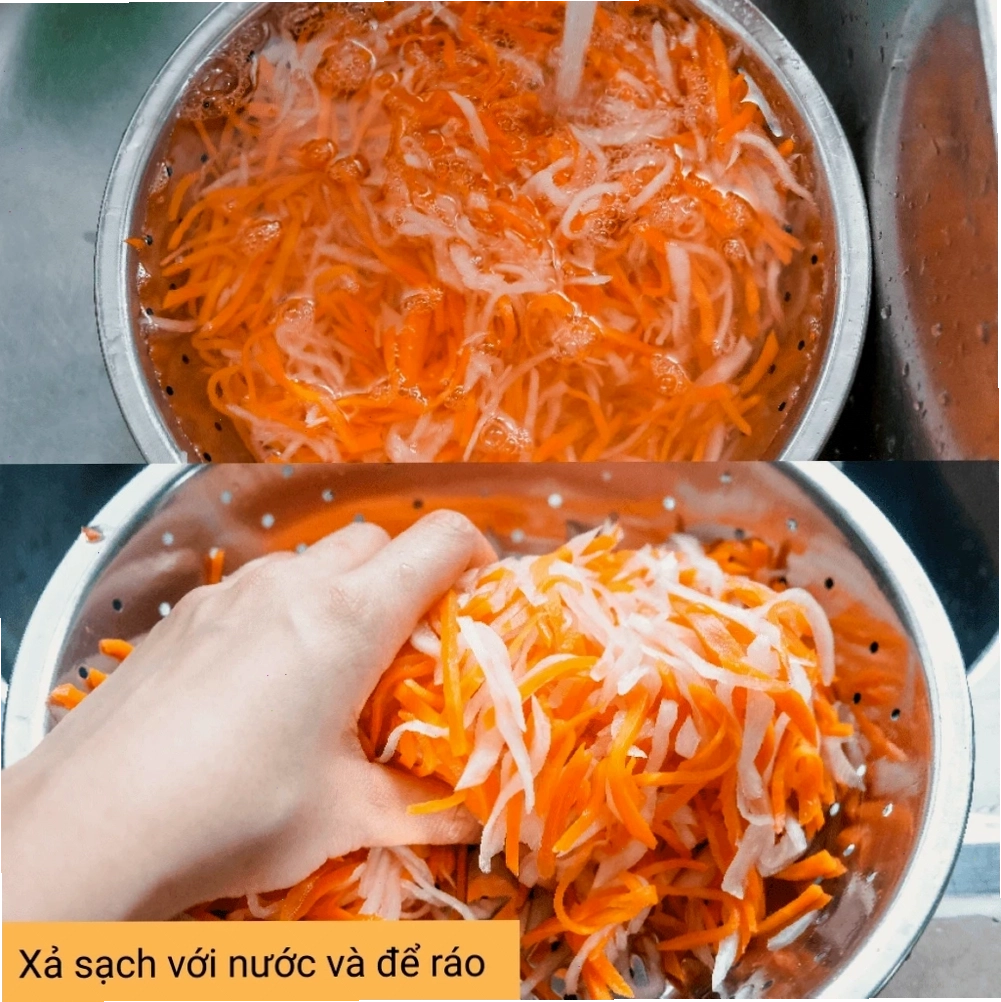 Xả sạch rau củ với nước lạnh và để ráo