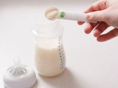 21 tác hại của sữa công thức mẹ bầu và bé nên biết