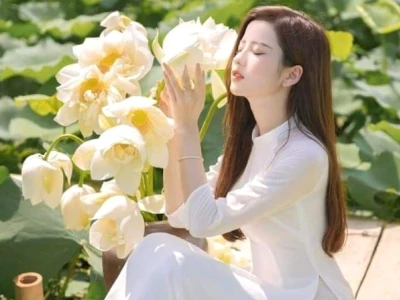 Khám phá nét duyên ca dao tục ngữ về má lúm đồng tiền