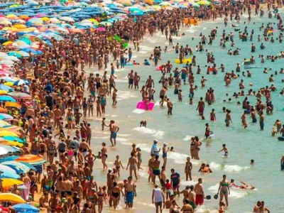 Mass Tourism Là Gì? Khám Phá Mặt Trái Và Mặt Phải Của Du Lịch Đại Chúng