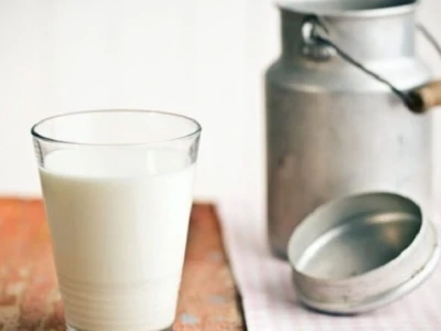 So sánh sữa tươi có đường và không đường: Nên chọn loại nào tốt hơn?